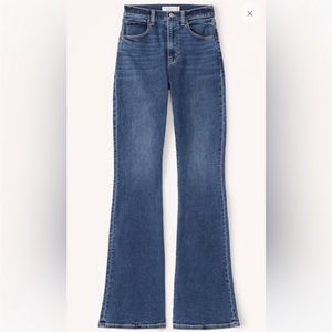 NWT Abercrombie Ultra High Rise Stretch Flare Jean